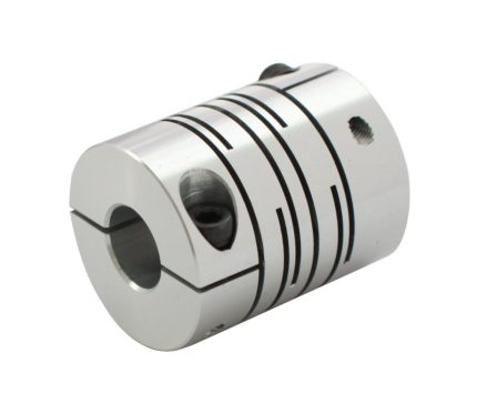 Муфта разрезная INNOCONT d=12 мм, с зажимным кольцом, материал - алюминий, диаметры валов 4*4 мм, номинальный момент 0,5 Нм